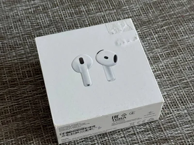 Apple AirPods 4