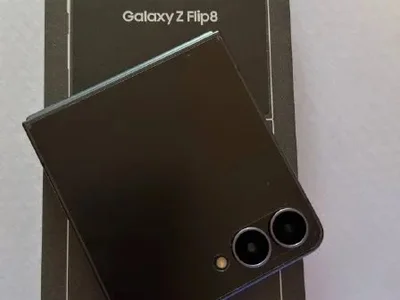 Samsung Galaxy Z Flip 8