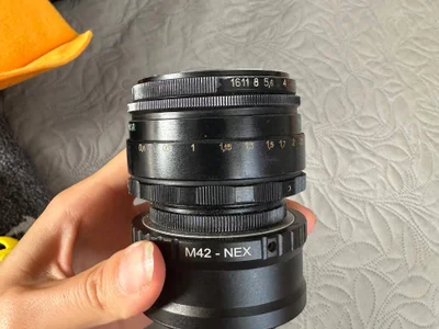 Объектив Sony ZEISS с переходником AF-E mount