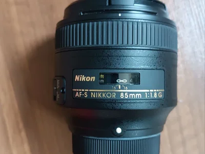 Nikon 85mm 1.8