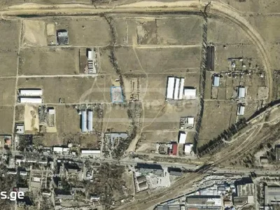 Земельный участок в Лило, под коммерцию или производство