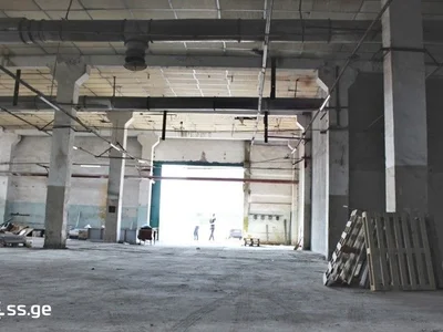 Коммерческое помещение 1200 кв.м на ул. Киндзмараули