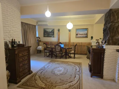 Илия Чавчавадзе 2-й тупик, 5: 3-комнатная, 100.0 м²