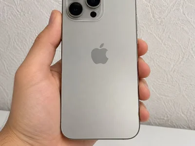 iPhone 16 Pro Max 256GB SIM + eSIM