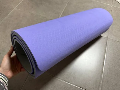 Плотный двухсторонний коврик для йоги