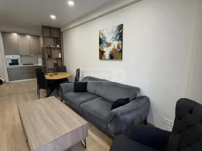 2 комнатная квартира у озера Лиси, $700