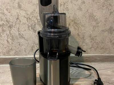 Шнековая соковыжималка Kitfort KT-1122