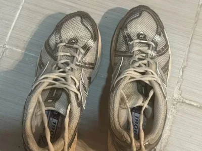 New Balance 1906 серебристый-кремовый 37 размер