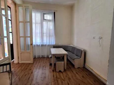 4 room Flat For Rent. Vake