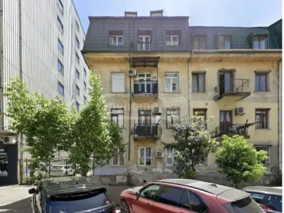 3-комнатная квартира в районе Руставели