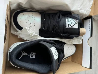 Кроссовки Nike