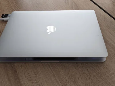 MacBook Pro i5