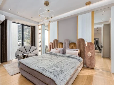 Тбилиси Скай: 5-комнатная, 250.0 м²