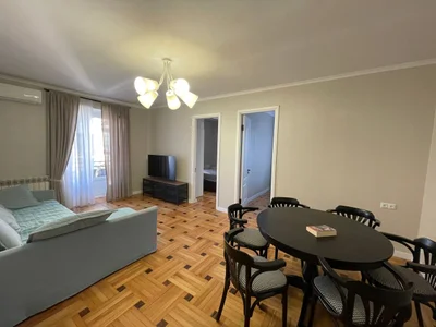 Квартиру 2+1 в Старом городе у парка 6 Мая, $800