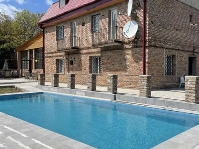 8 room Private House daily rent. Ortachala