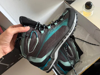 Ботинки для хайкинга La Sportiva