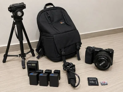 Фотоаппарат Sony A6300 с объективом и комплектом аксессуаров