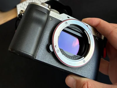 Комплект: Камера Sony A7C и объектив Sony FE 24-50mm f2.8G