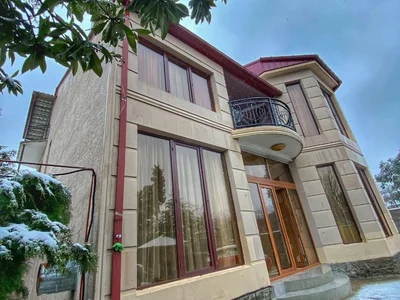 7 room Private House For Rent