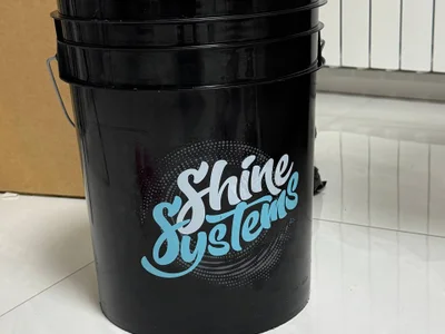 Ведро для мойки авто Shine Systems с сепаратором