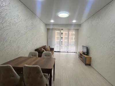 Monolith Green City: 2-комнатная, 62.0 м²