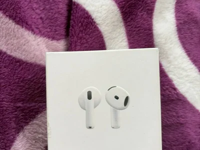 Наушники AirPods 4