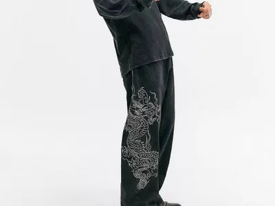 Джинсы Ed Hardy x Urban Outfitters с вышивкой дракона