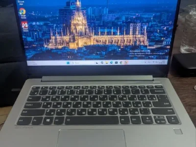 Ноутбук Lenovo 14" IPS i3-8130U