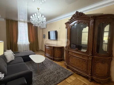 4-комнатная квартира , $600