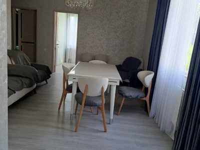 3-комнатная квартира , $500