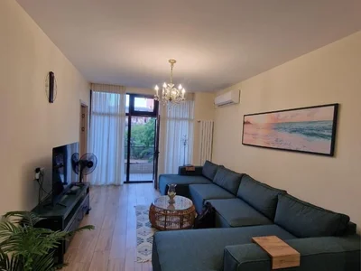 Парнаваза Мепе ст., 98: 3-комнатная, 85.0 м²