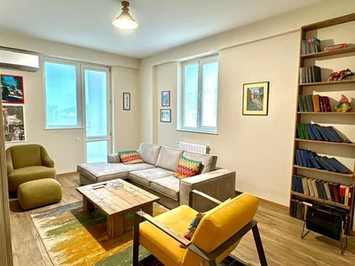 Дона Палас Сабуртало: 3-комнатная, 80.0 м²