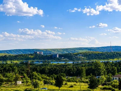Участок земли на продажу. Темка