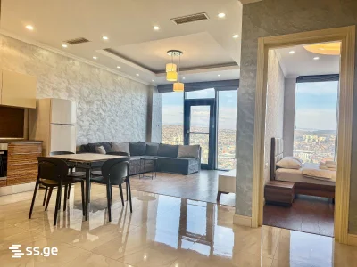 2-комнатная квартира посуточно. Исани
