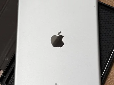 iPad 8 32ГБ с Apple Pencil