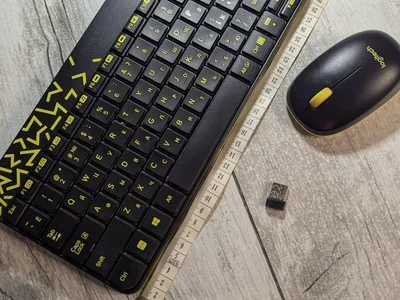 Клавиатура USB Logitech с мышкой