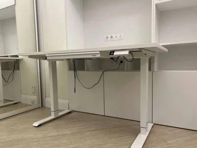 Компьютерный стол Liftdesk с подъемным механизмом, белый