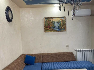Квартира с 2 спальнями, $400