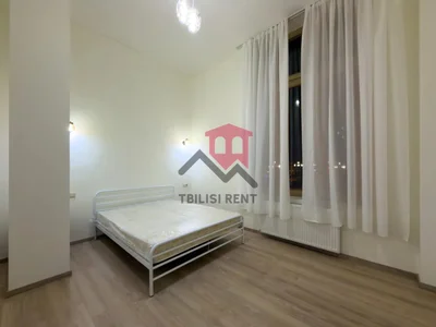 3 комнаты, 2 спальни, ул. Пушкина, $900