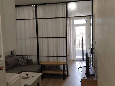 Студия, Лермонтова 76, $350