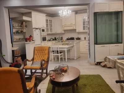 5 room Flat For Rent. Saburtalo