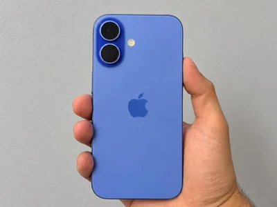 iPhone 16