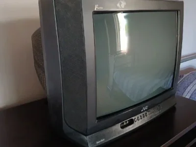 Телевизор JVC (CRT)
