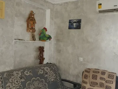 Двухкомнатный частный дом в районе Руставели