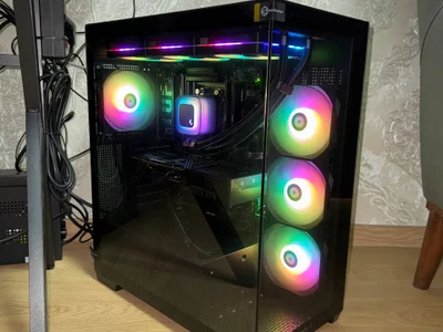 Мощный игровой ПК Ryzen 7 9800X3D / RTX 5070