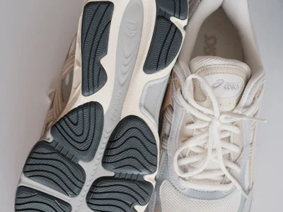 Кроссовки ASICS GEL-NYC 2.0