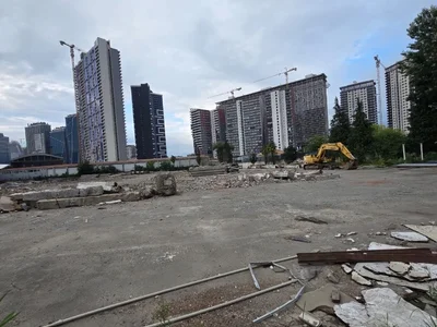 Земельный участок под застройку