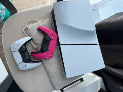 Игровая приставка PS5 1TB с дополнительным джойстиком