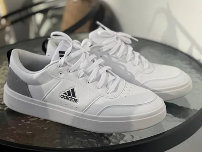 Кроссовки Adidas