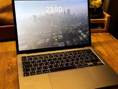 MacBook Pro M1 2020 8/256